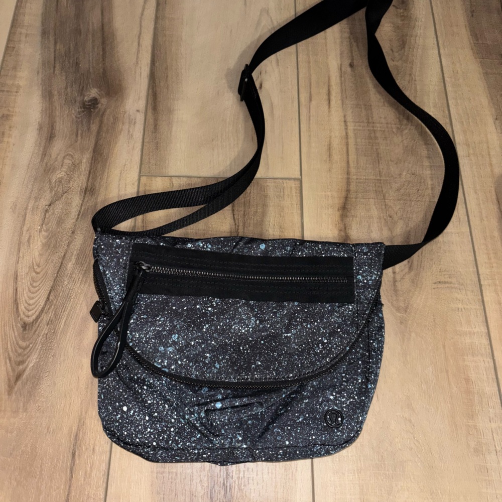 lululemon athletica Black Crossbody Bag with Adjustable Strap and Zipper Closure